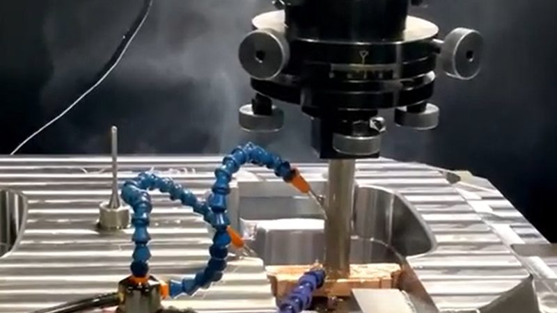 如何精准定位浙江注塑模具生产基地？**