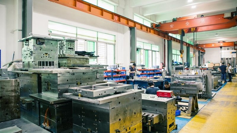 家用五金模具制作：从设计到成品的工艺解析**