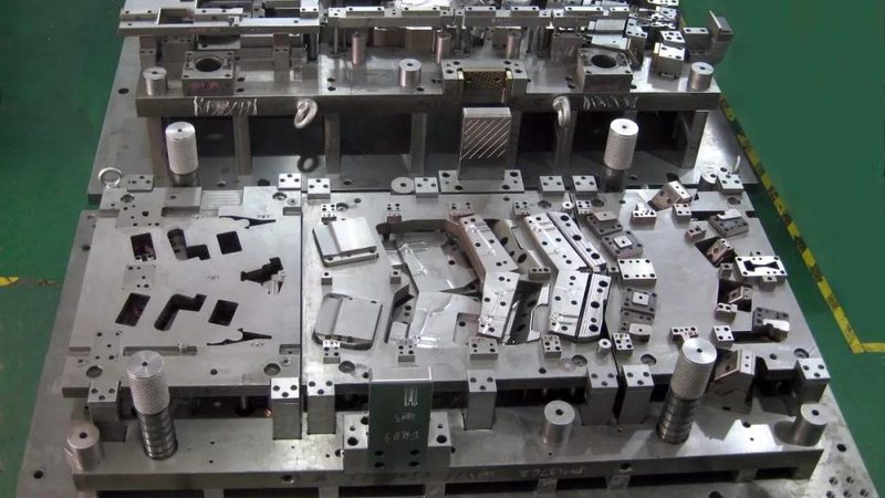 模具批量报价：揭秘连续冲压模具的成本与价值